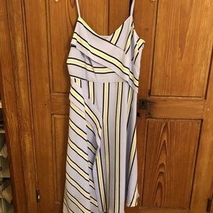 Banana Republic dress. Size 6. Worn 1 time.